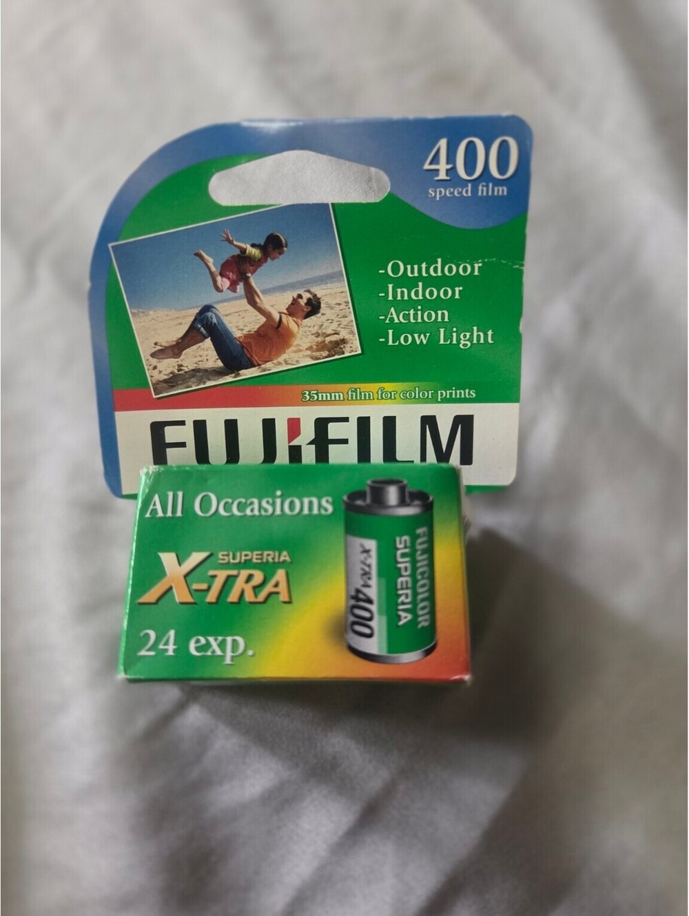 Fujifilm Superia X-TRA 400 35mm Color Film 24 Exposure Expired 2010 Sealed